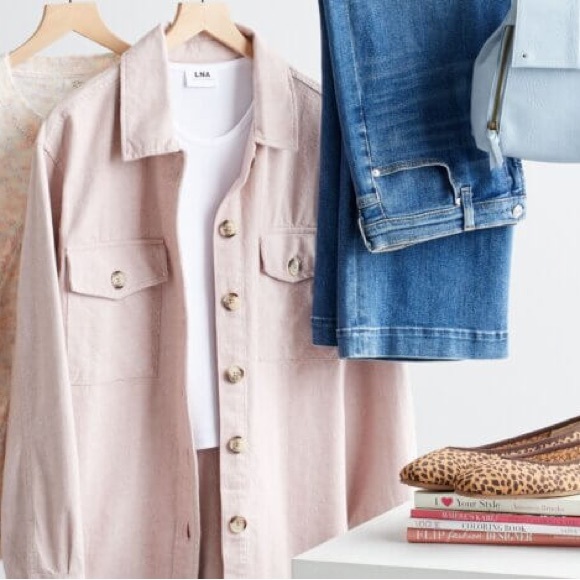 Curated Style Box - 4-6 Items 🎉 - Picture 10 of 16